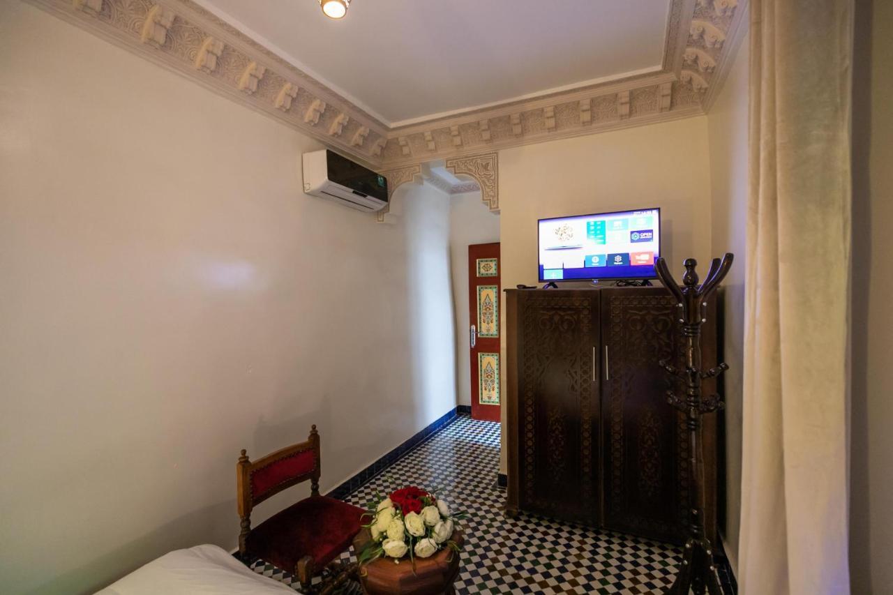 Riad Anis פס מראה חיצוני תמונה