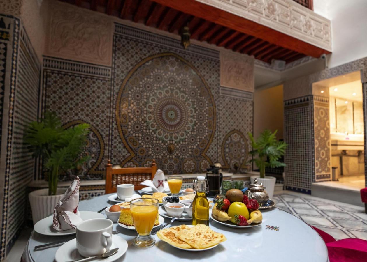 Riad Anis פס מראה חיצוני תמונה