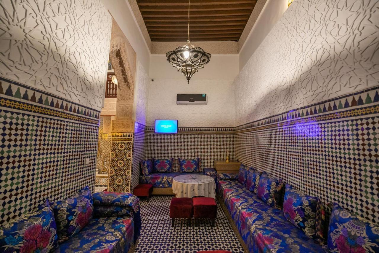 Riad Anis פס מראה חיצוני תמונה